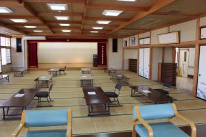 集会室後から